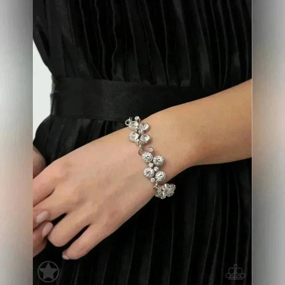 paparazzi Jewelry - Old Hollywood Bracelet
